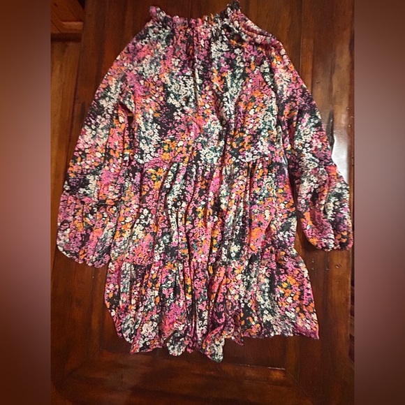 NWT Vince Camuto Floral Dress Womens Med.  Tiered Boho Lined Long Sleeve - Picture 4 of 8